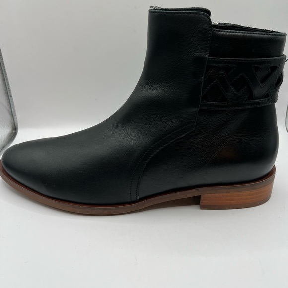 NWOT Aquatalia Black Booties Size 9.5 - Picture 2 of 8